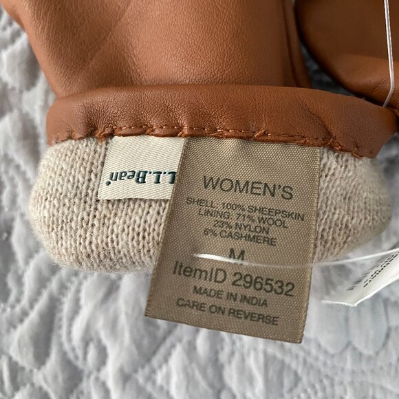NWT L.L. Bean Sheepskin Women's gloves with touchscreen technology - Picture 4 of 4
